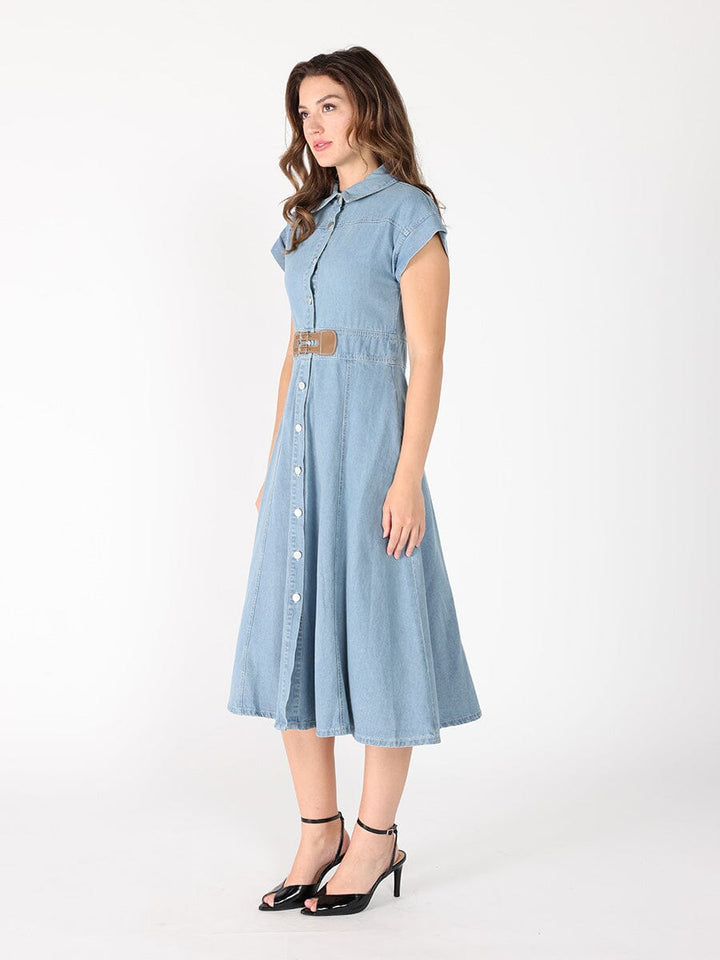 Sleeveless front button open denim dress